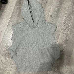 Alo yoga sleeveless sweatshirt padded shoulders XS